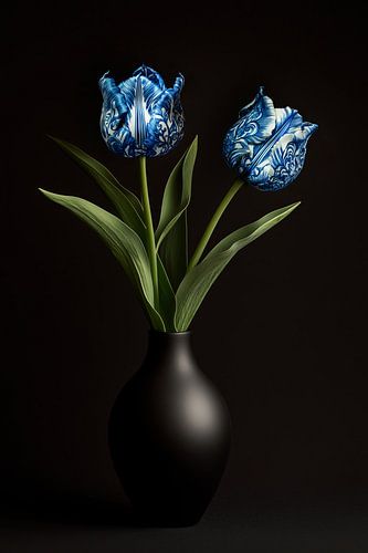 Delfts blauwe tulpen in een vaas