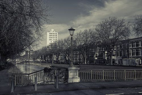 Stilte aan de Conradkade – Brug bij de Weimarstraat, Den Haag