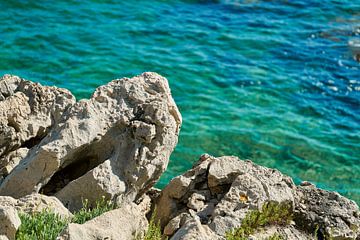 felsige Küste bei Krk in Kroatien
