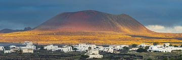 Masdache en Caldera Colorada van Walter G. Allgöwer