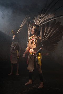 Zwei Männer vom Stamm der Dayak