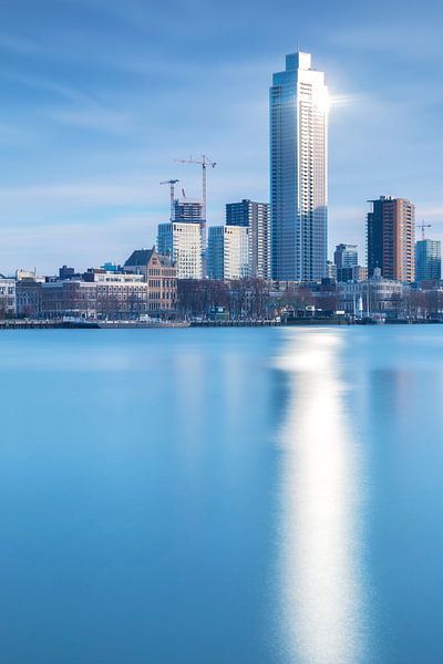 Zalmhaventoren Rotterdam reflectie van Ilya Korzelius