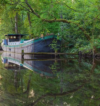 Oude Boot Groningen (Nerderland) van Marcel Kerdijk