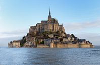  Mont Saint Michel tijdens supervloed. van Menno Schaefer thumbnail