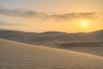 Sonnenaufgang in den Dünen von Maspalomas auf Gran Canaria