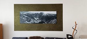 Lac Königssee en Bavière avec Watzmann et les Alpes. Image en noir et blanc.