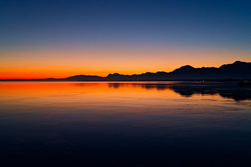 Ochtendrust op het meer VII van artpictures.de