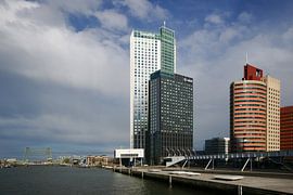 Kijkje vanaf de Erasmusbrug by Alice Berkien-van Mil