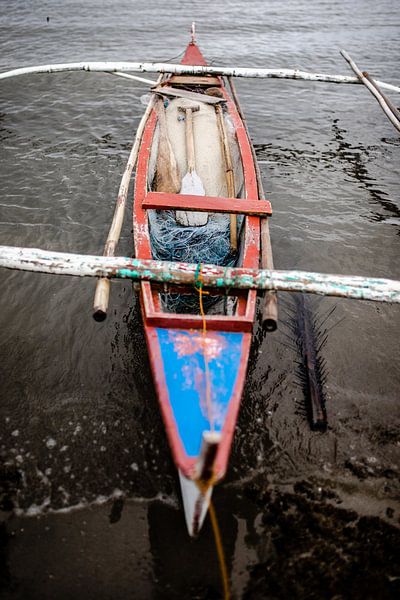 Vissersboot in de Filipijnen van Yvette Baur
