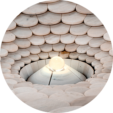 Kristallen bal in heilige geomatrie tempel