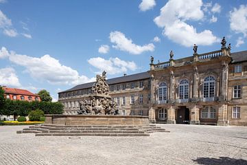 Neues Schloss am Residenzplatz mit  Markgrafenbrunnen