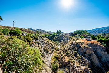 Helder landschap in de Tabernas woestijn van Joke Van Eeghem