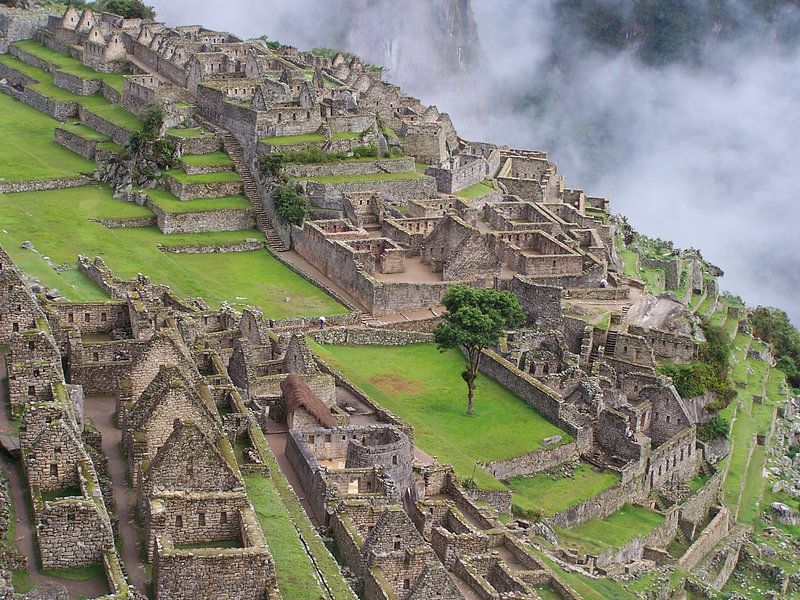 Machu Picchu by Hello Pompoyo