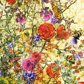 Bloemencompositie op oud behangpapier van LUDMILA SHUMILOVA