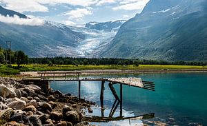 Steiger bij een meer in Noorwegen van Ellis Peeters