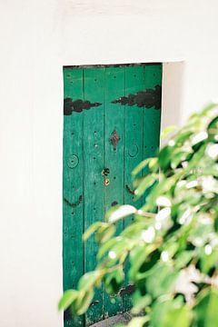 Emerald wooden door from Ibiza town 2 | Travel and Street Photography