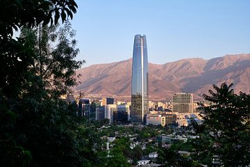 Gran Torre in Santiago, hoofdstad van Chili van Sjoerd van der Hucht