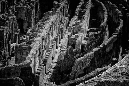 Oude Gangen van het Colosseum | Rome, Italië | Zwart-Wit Reisfotografie
