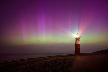 Noorderlicht boven t Noorderhoofd Westkapelle van Thom Brouwer