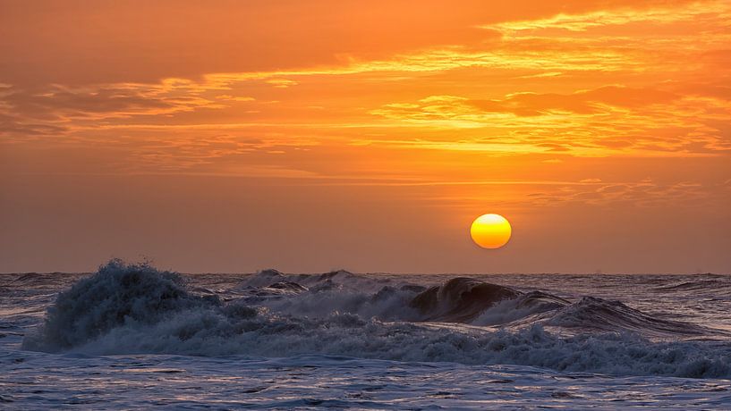 Surf avec coucher de soleil  par Bram van Broekhoven