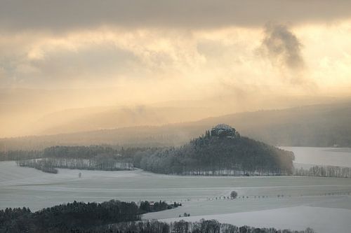 Elbezandsteengebergte - Winteruitzicht op de Zirkelstein