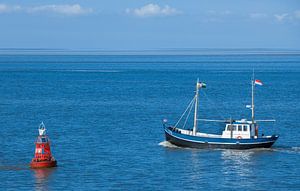 Pêcheur de crevettes sur la mer des Wadden. sur Hennnie Keeris