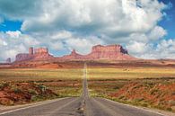 Highway to Monument Valley von Ilya Korzelius Miniaturansicht