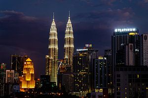 Skyline Kuala Lumpur Malaysia bei Nacht von Dieter Walther