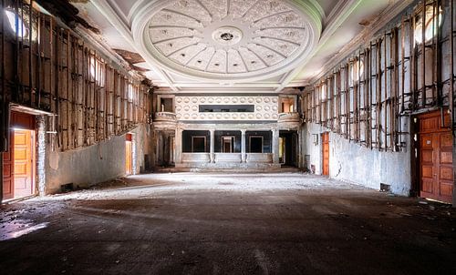 Abandoned Theater in Decay. by Roman Robroek - Photos of Abandoned Buildings