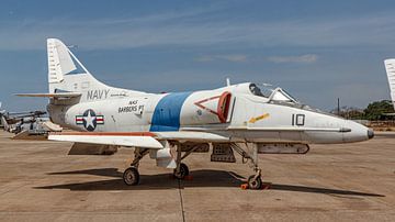 Douglas A-4E Skyhawk. van Jaap van den Berg