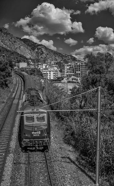 Train from Ventimiglia to Menton by Peter Bartelings