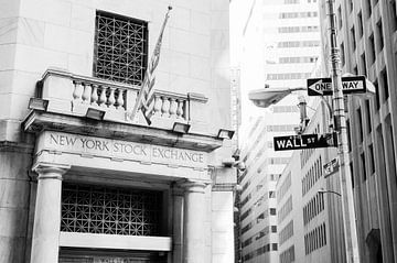 Wall street by Laura Vink