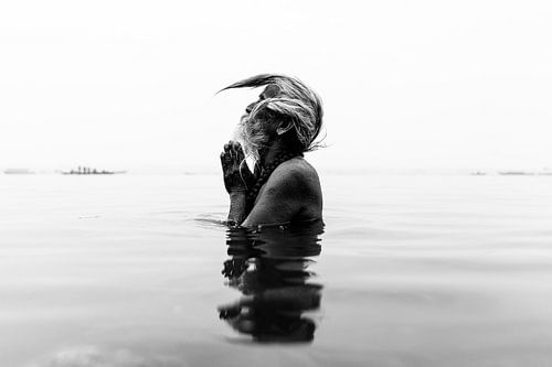Bathing Sahdoe | Varanasi, India