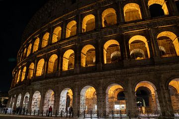 Rome - Colosseum bij nacht van t.ART