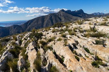 Kalksteine und die Sierra de Bernia