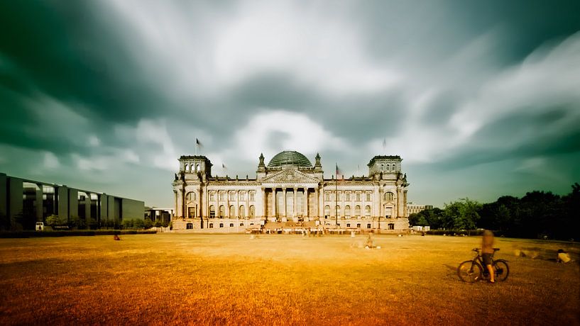 Berlin – Reichstag Building by Alexander Voss