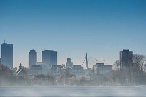 Neblige Rotterdamer Skyline Kralingen