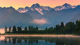 Zonsopkomst bij Lake Matheson, Nieuw-Zeeland van Henk Meijer Fotografie