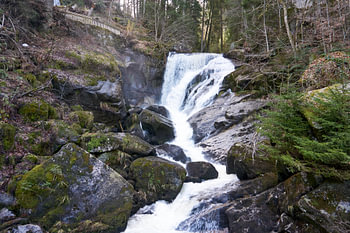 Imposante und schöne Triberger Wasserfälle im Schwarzwald