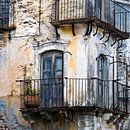 Mittelalterliche Fassade in Forza d'Agro auf der Insel Sizilien von Silva Wischeropp Miniaturansicht