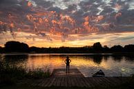 Splendide coucher de soleil sur le lac de Vuren par Chris Heijmans Aperçu