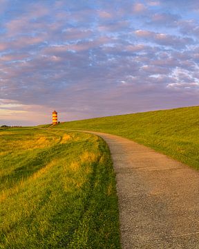 The Pilsum lighthouse by Henk Meijer Photography