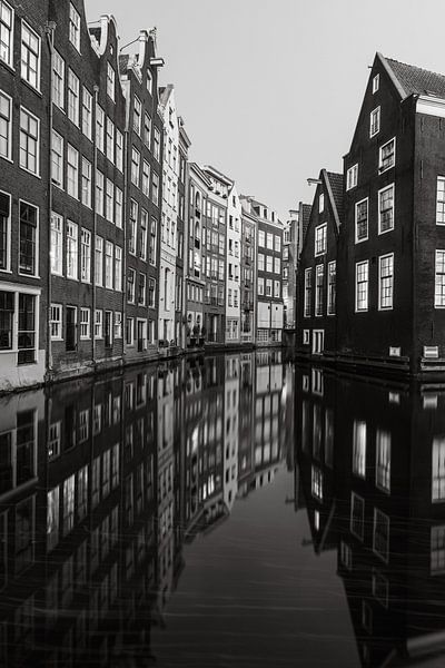 Oudezijds Voorburgwal Amsterdam van Remy Kremer