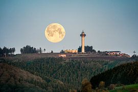 Supermoon over the Hochheideturm by Birgit Göbel