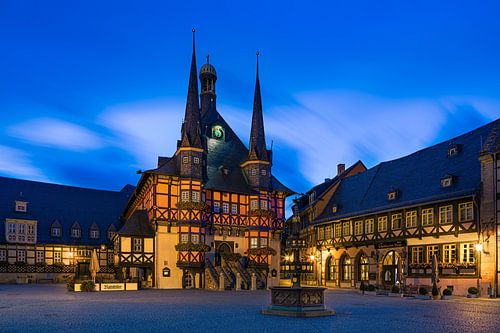 Het beroemde stadhuis in Wernigerode, Harz, Saksen-Anhalt, Duitsland van Henk Meijer Photography