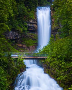 Giessbachwaterval, Zwitserland van Henk Meijer Photography