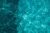 Turquoise blauw zeewater op Ibiza // Reisfotografie van Diana van Neck Photography thumbnail