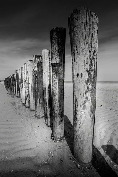 The lines of the breakwaters by Robby's fotografie
