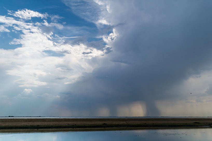 Regenfront boven Zeeland von Wouter Pinkhof
