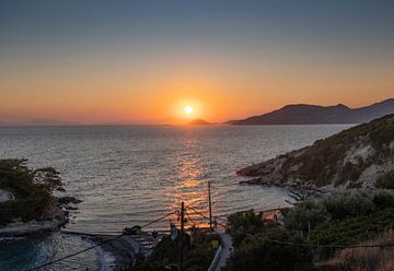Lever de soleil à Samos sur Monique Giling
